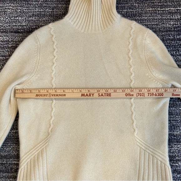 Vintage Cashmere Turtleneck Sweater Fits size Small Cream Y2K Classic - Picture 9 of 14